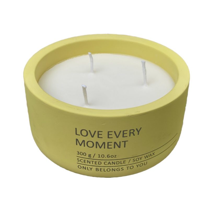 Love Every Moment Candle